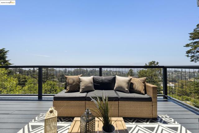 5920 Ascot Dr, Oakland CA: https://media.crmls.org/mediaz/a9564832-8d59-4be7-b5c4-1539438e0674.jpg