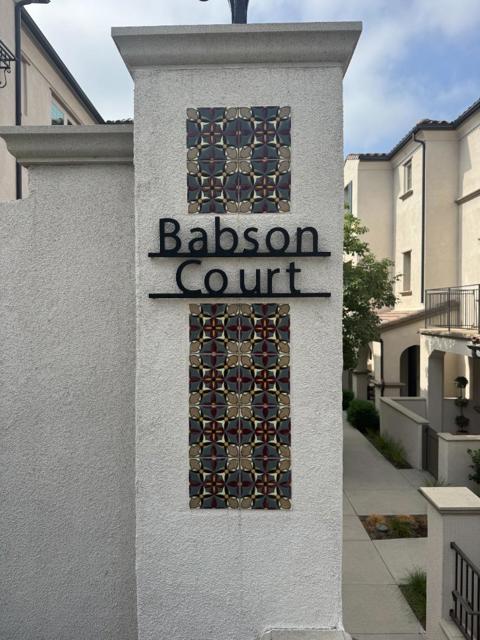 220 Babson Court, Claremont CA: https://media.crmls.org/mediaz/a95687af-9af9-4dda-933c-2220524574ed.jpg