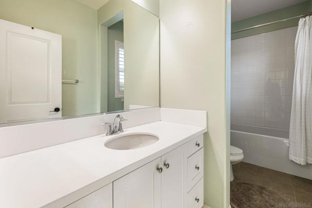 2769 Overlook Point Dr, Escondido CA: https://media.crmls.org/mediaz/a95688bb-0930-4afa-a405-1bd43c7f33eb.jpg