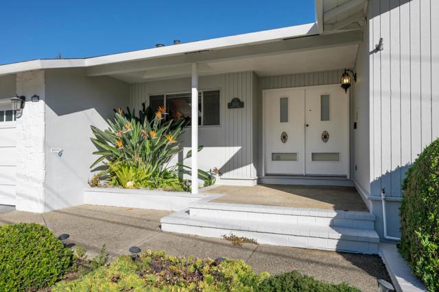 1033 Hewitt Drive, San Carlos CA: https://media.crmls.org/mediaz/a9569b8b-49cc-4cd2-b113-344cb5b693bd.jpg