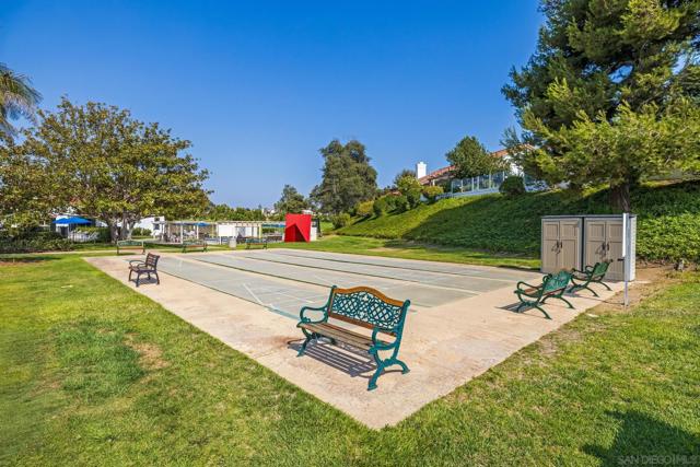 4676 Barcelona Way, Oceanside CA: https://media.crmls.org/mediaz/a956b38d-c09c-45ef-b626-ee457efecbff.jpg