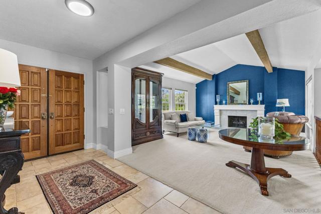3445 Lomas Serenas Dr, Escondido CA: https://media.crmls.org/mediaz/a9570912-57cc-4d3e-83d1-4574f53cfbd3.jpg