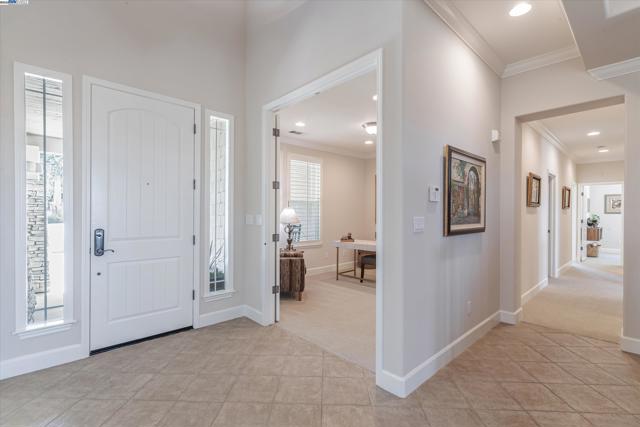 2531 Leona Pl, Pleasanton CA: https://media.crmls.org/mediaz/a9571d0f-1824-4ea1-8c55-50db9d552e7d.jpg