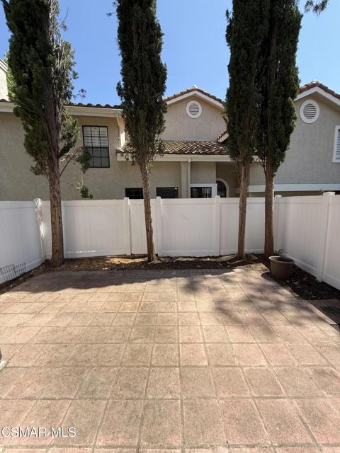 4826 Piedmont Drive, Oak Park CA: https://media.crmls.org/mediaz/a957f036-96c0-4672-9d43-6ebd0e41ff43.jpg