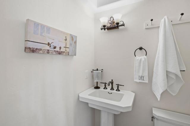 20420 Idylwild Road, Los Gatos CA: https://media.crmls.org/mediaz/a9584440-4c42-4ac4-bbd7-b3bd816552f2.jpg