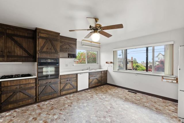 3705 Encline Way, Belmont CA: https://media.crmls.org/mediaz/a958d4eb-f3be-4055-9ad4-5aaf6123e84b.jpg