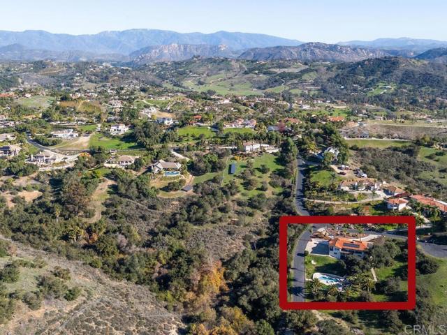 2230 Calle Dos Lomas, Fallbrook CA: https://media.crmls.org/mediaz/a959964d-3e33-48f8-9a4c-88f5cafd23e7.jpg