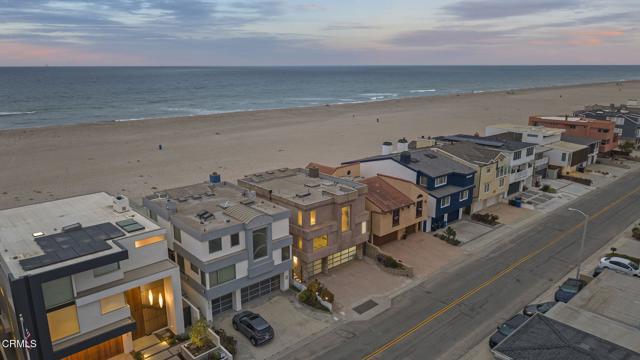 3629 Ocean Drive, Oxnard CA: https://media.crmls.org/mediaz/a95a519f-d30b-4487-a25a-c6cf83800612.jpg