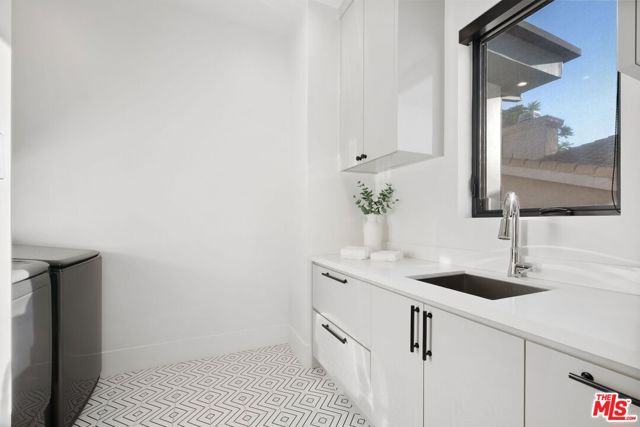 14812 Morrison Street, Sherman Oaks CA: https://media.crmls.org/mediaz/a95afbaf-8ec2-47fb-baca-6e0be0216976.jpg