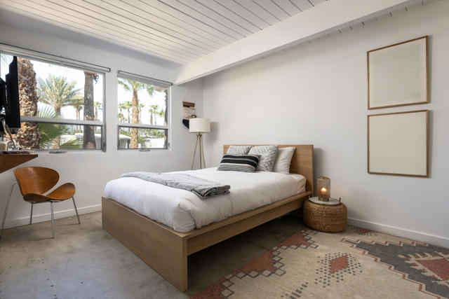 503 E Laurel Circle, Palm Springs, CA 92262