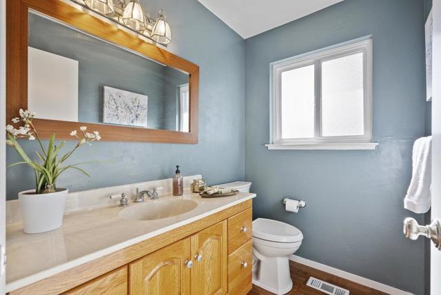 Image 33 of 64 For 661 42nd Avenue