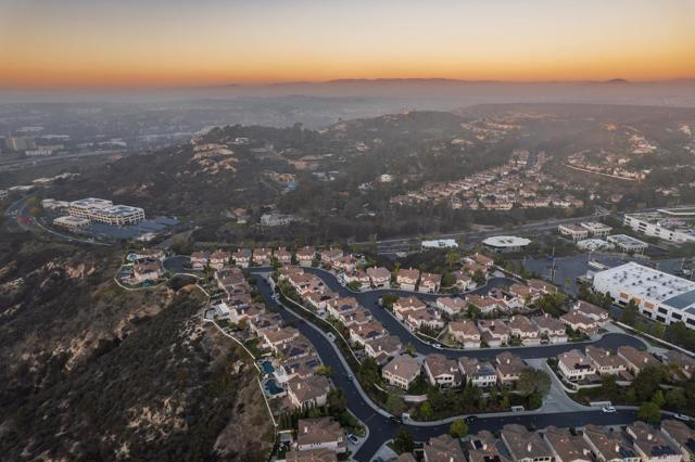 Detail Gallery Image 45 of 46 For 3596 Torrey View Ct, San Diego,  CA 92130 - 4 Beds | 3/1 Baths