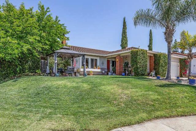 3197 Knightswood Way, San Jose CA: https://media.crmls.org/mediaz/a95c5dd7-a27b-4d0e-ac99-aebb248de165.jpg