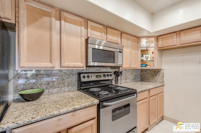 1655 E Palm Canyon Drive, Palm Springs CA: https://media.crmls.org/mediaz/a95d1e78-9f1b-42ae-9a51-697c84abae7a.jpg