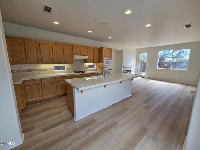 Detail Gallery Image 9 of 36 For 686 Morado Pl, Oxnard,  CA 93030 - 3 Beds | 2/1 Baths