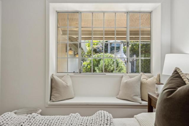 500 Klamath Street, Brisbane CA: https://media.crmls.org/mediaz/a95d5355-4108-465c-b8bd-b0eefc82ffc9.jpg