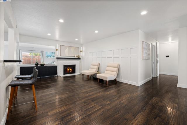 2889 Biddleford Drive, San Ramon CA: https://media.crmls.org/mediaz/a95dc247-95f2-4cee-bcba-3c9116740b03.jpg