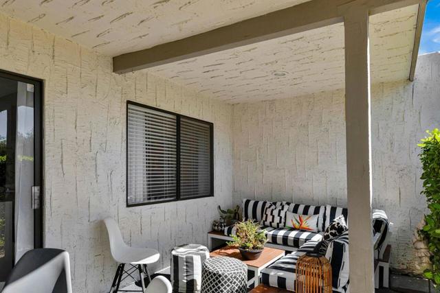 2113 Sunshine Way, Palm Springs CA: https://media.crmls.org/mediaz/a95e0e0a-ddef-4821-a15f-9b8becae2614.jpg