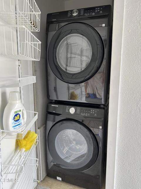 163 E Bowling Green, Port Hueneme CA: https://media.crmls.org/mediaz/a95e6856-22c6-4790-9376-aaa058209338.jpg