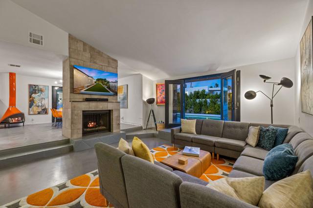 1862 N Nogales Way, Palm Springs CA: https://media.crmls.org/mediaz/a95e957a-a03e-41b3-8729-951c44474a5c.jpg