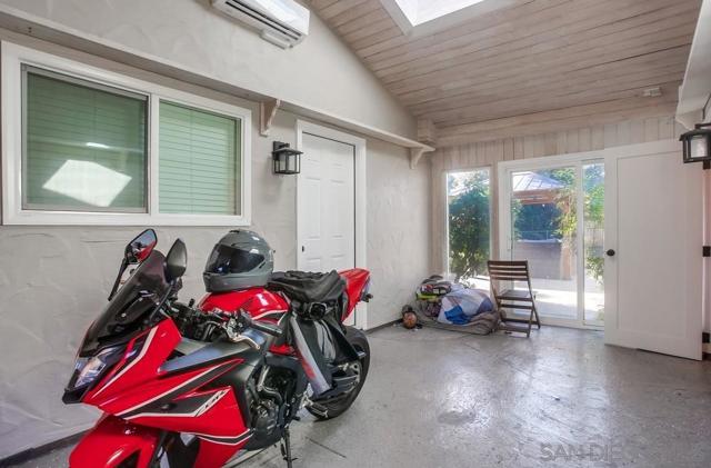 2035 Camino Cantera, Vista CA: https://media.crmls.org/mediaz/a95f1c08-985d-42cc-9880-52c92d64f50d.jpg