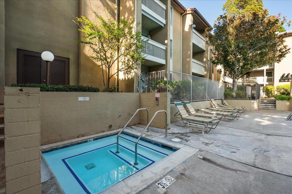4600 Lamont - photo 17