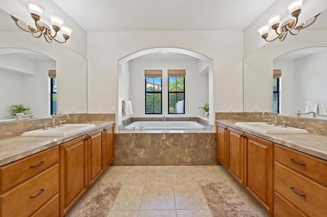 80680 Via Tranquila, La Quinta CA: https://media.crmls.org/mediaz/a95f5885-92a5-481e-8f51-e6f4f16070f4.jpg