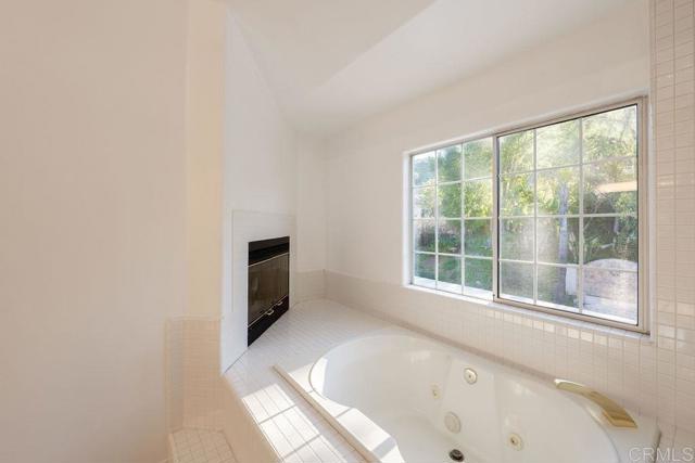 Detail Gallery Image 13 of 32 For 4064 Lemonberry Pl, Thousand Oaks,  CA 91362 - 4 Beds | 3 Baths