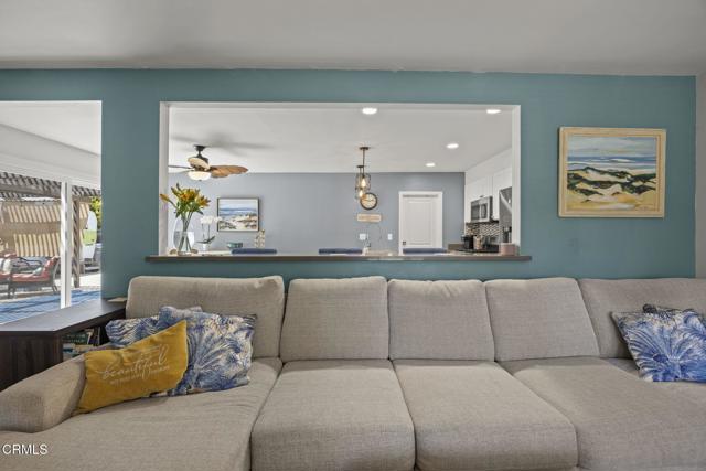 3151 W Hemlock Street, Oxnard CA: https://media.crmls.org/mediaz/a960612a-a0ad-4ce8-9001-e506690d4d9c.jpg