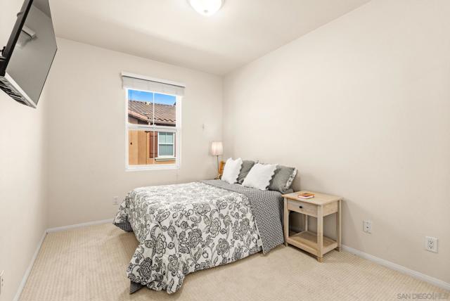 17071 Calle Trevino, San Diego CA: https://media.crmls.org/mediaz/a960e79e-0dc0-42ec-b91a-48c6e5954312.jpg