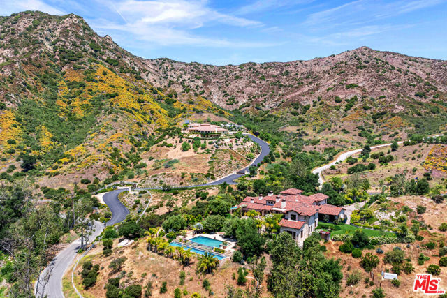 31823 Lobo Canyon Road, Agoura Hills CA: https://media.crmls.org/mediaz/a960efea-5be4-407c-838e-cd8de54a635f.jpg