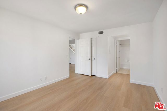 5565 Canoga Avenue, 301 photo 8