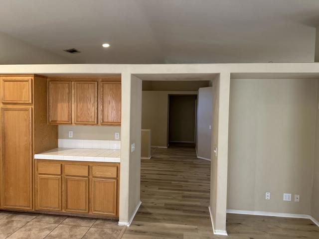 79900 Independence Way, La Quinta CA: https://media.crmls.org/mediaz/a96126a3-b515-4a43-8b68-c2af24dd5f79.jpg
