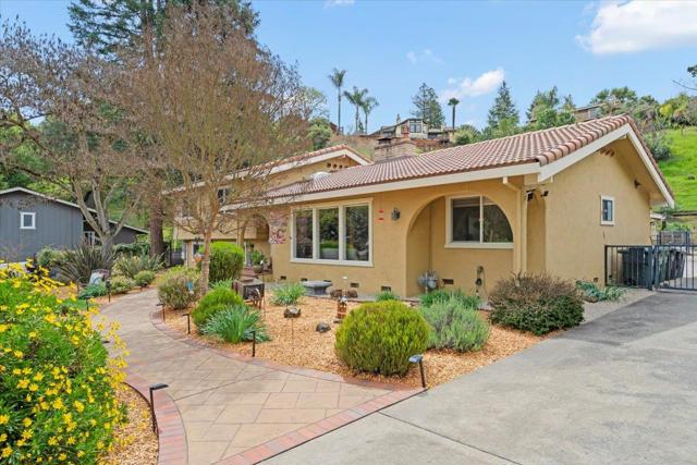 17441 Blue Jay Drive, Morgan Hill CA: https://media.crmls.org/mediaz/a96195dc-14c1-48f7-8923-c48a325b377e.jpg
