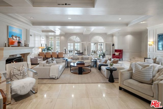 136 Georgina Avenue, Santa Monica CA: https://media.crmls.org/mediaz/a9623111-5c46-4536-8a15-e7b5986b9c6c.jpg