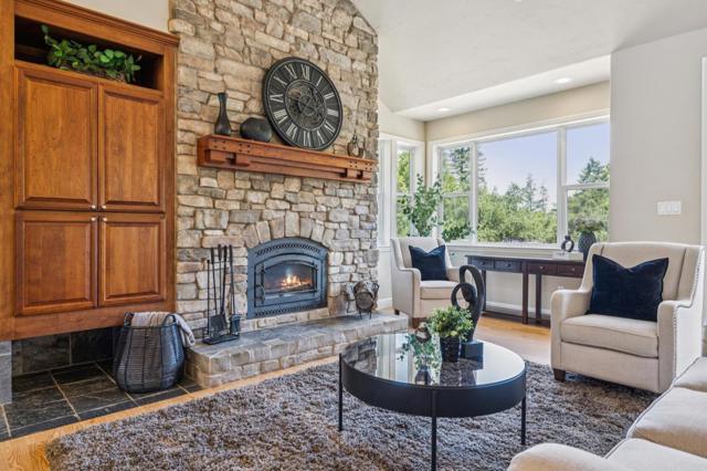 23583 Summit Road, Los Gatos CA: https://media.crmls.org/mediaz/a9637f60-944a-4a37-8677-03143abcb19d.jpg