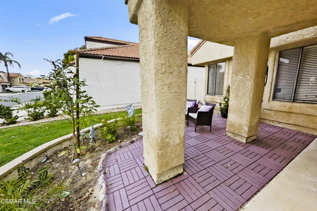 2228 Oak Haven Avenue, Simi Valley CA: https://media.crmls.org/mediaz/a96421ab-1e26-46ca-bc40-daeb0bff3103.jpg