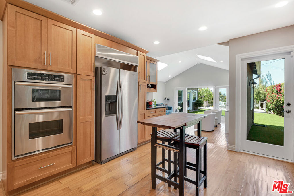 3733 Willowcrest AvenueStudio City img 19
