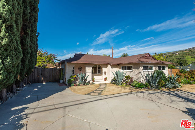 11047 Woodward Avenue photo 3