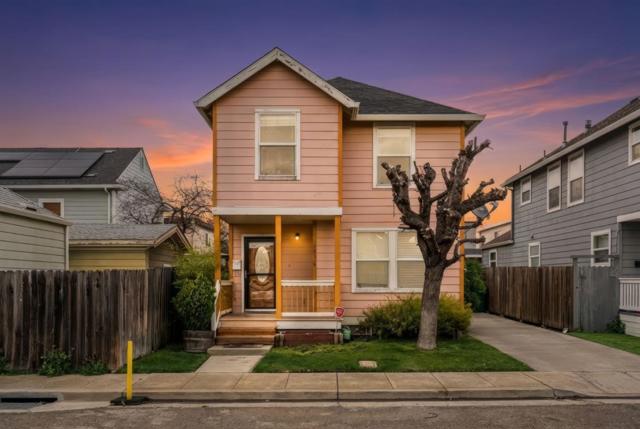 10510 East Court, Oakland CA: https://media.crmls.org/mediaz/a96457e6-dd81-4153-bc39-b55cf2fe6d22.jpg