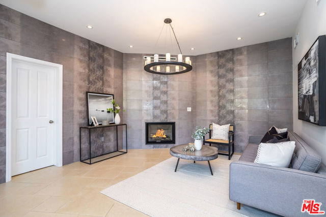 941 N Norman Place, Los Angeles CA: https://media.crmls.org/mediaz/a9645fb4-60b1-475c-a94f-48c992a0af95.jpg
