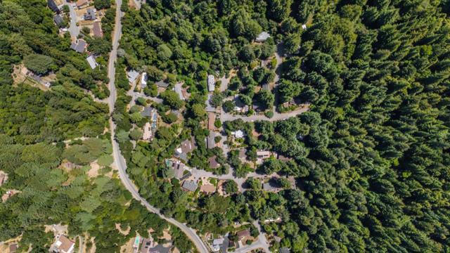 15971 Forest Hill Drive, Boulder Creek CA: https://media.crmls.org/mediaz/a96499c3-ff8b-410a-819f-7c06a3975dc6.jpg
