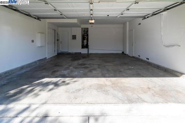 Image 38 of 46 For 220 Bridgehead Ln