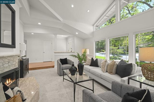 1023 White Gate Rd, Alamo CA: https://media.crmls.org/mediaz/a96653b2-c5c5-4012-9b68-a609a1e7d8af.jpg