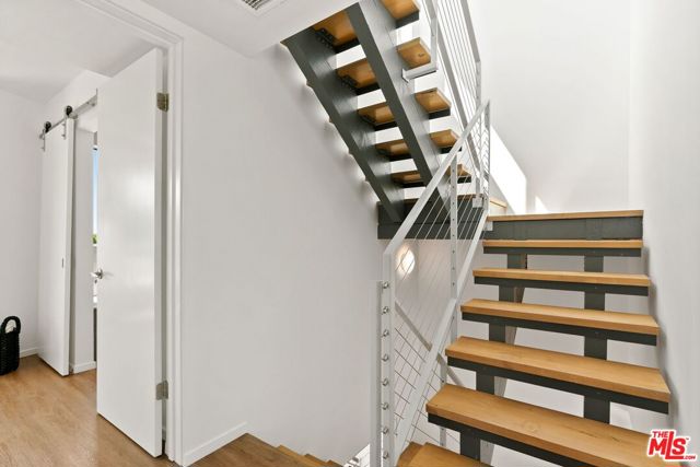 1244 14th Street, Santa Monica CA: https://media.crmls.org/mediaz/a96698cc-18fe-493d-b593-64b8a79446c2.jpg