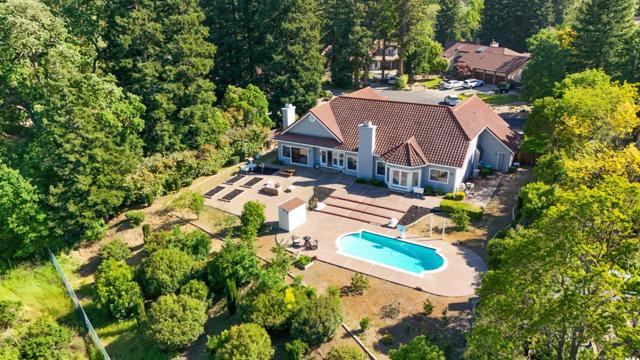 18 Foothill Place, Pleasanton CA: https://media.crmls.org/mediaz/a966a1f1-2511-4129-9dc9-057a0a3bde51.jpg