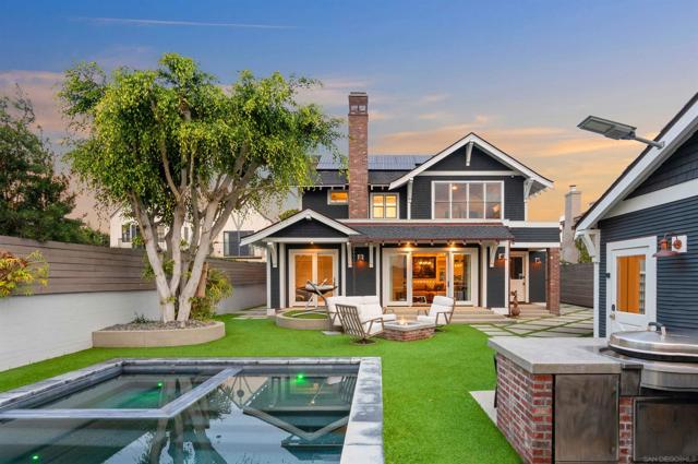 1027 G Ave, Coronado CA: https://media.crmls.org/mediaz/a966b126-cbab-4967-b9eb-8f8dd1885760.jpg