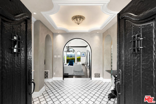 330 Kempton Road, Glendale CA: https://media.crmls.org/mediaz/a966e1e9-ba19-4917-abbb-d81a9ab4155b.jpg
