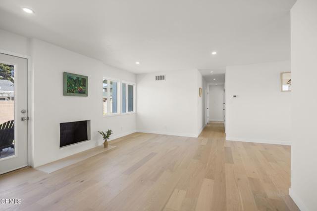 Detail Gallery Image 14 of 27 For 1711 Rialto St, Oxnard,  CA 93035 - 3 Beds | 2 Baths