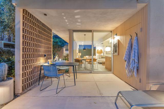 360 Cabrillo Road, Palm Springs CA: https://media.crmls.org/mediaz/a9675437-954b-4644-8ef5-38e4f670aa2e.jpg